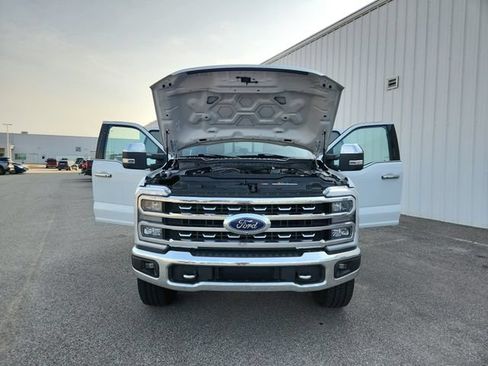 Used 2023 Ford F250 Lariat w/ Chrome Package AWD/4WD image 13