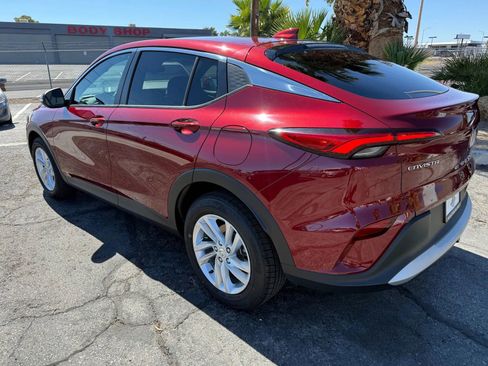 Used 2024 Buick Envista Preferred w/ Convenience I Package image 3