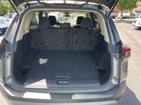 Used 2023 Nissan Rogue S FWD image 13