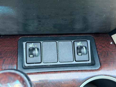 Used 2012 Toyota Camry XLE w/ Leather Pkg FWD image 24