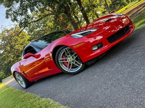 Used 2007 Chevrolet Corvette Z06 w/ Preferred Equipment Group RWD image 27
