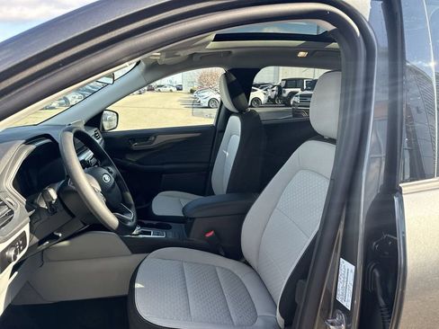 New 2025 Ford Escape Active image 25
