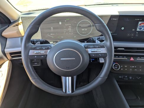 Used 2025 Hyundai Sonata Limited FWD image 23