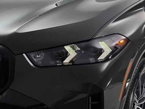 New 2026 BMW X5 xDrive50e w/ M Sport Package AWD/4WD image 31