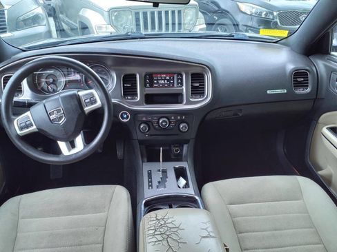 Used 2012 Dodge Charger SE image 8