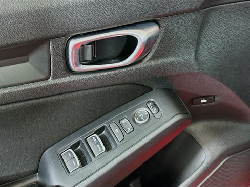 Used 2025 Honda Civic Sport image 15