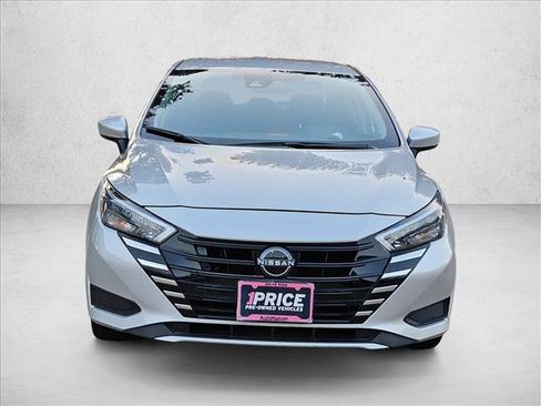 Used 2025 Nissan Versa SV w/ Trunk Package FWD image 2