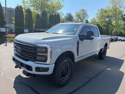 Used 2025 Ford F350 Platinum AWD/4WD image 4