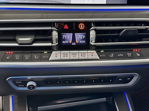 Used 2021 BMW X7 xDrive40i w/ Premium Package AWD/4WD image 16