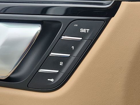 New 2026 Porsche Macan S image 24