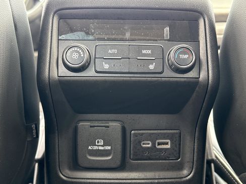 Used 2021 GMC Acadia Denali w/ Denali Technology Package image 23