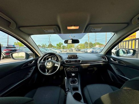 Used 2015 MAZDA MAZDA3 i SV image 15