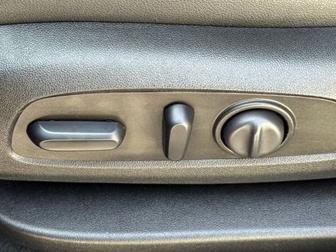 Used 2021 Chevrolet Blazer RS w/ Enhanced Convenience Package image 26