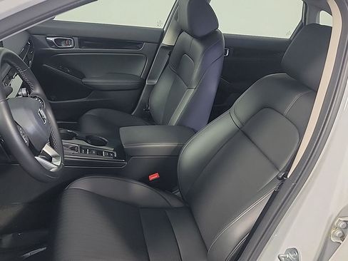 Used 2022 Honda Civic Touring image 17