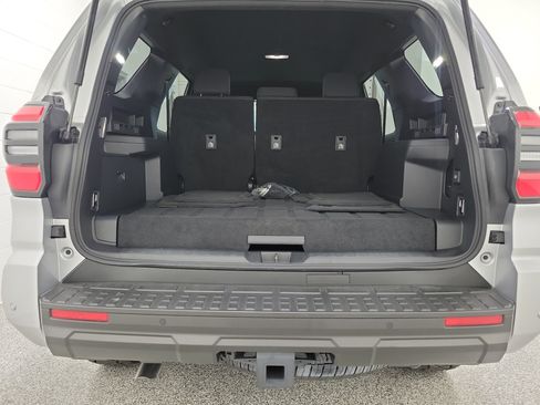 Certified 2025 Toyota 4Runner TRD Off-Road AWD/4WD image 9