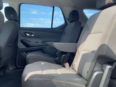 Used 2020 Chevrolet Traverse LT image 10