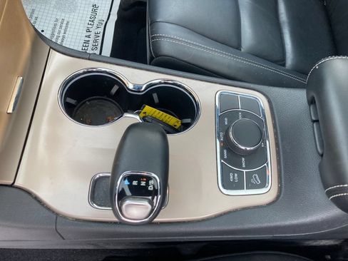 Used 2015 Jeep Grand Cherokee Limited AWD/4WD image 34