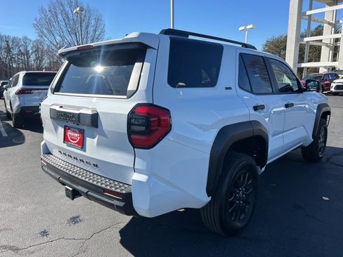 Used 2025 Toyota 4Runner SR5 image 5