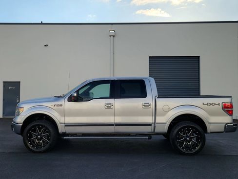 Used 2014 Ford F150 Lariat w/ Equipment Group 502A Luxury AWD/4WD image 2