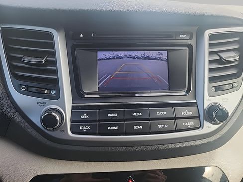 Used 2018 Hyundai Tucson SE image 25