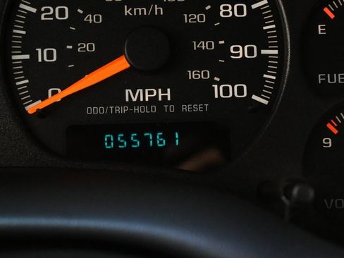 Used 2000 Chevrolet S10 Pickup LS w/ Preferred Equipment Group image 20