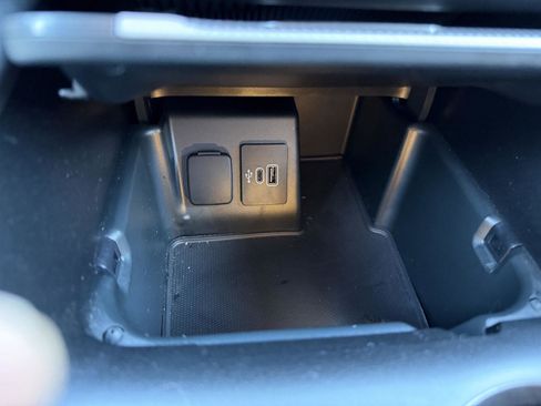 Used 2025 Ford Explorer ST-Line w/ ST-Line Street Pack image 20