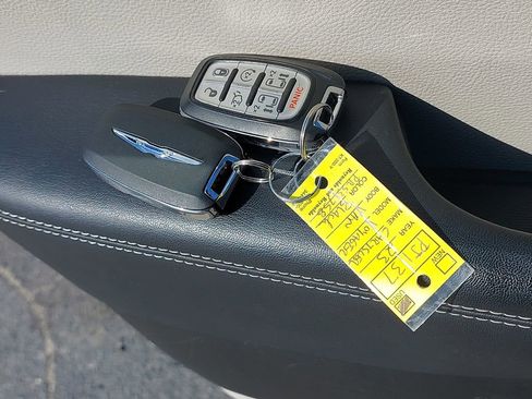 Used 2023 Chrysler Voyager LX FWD image 34