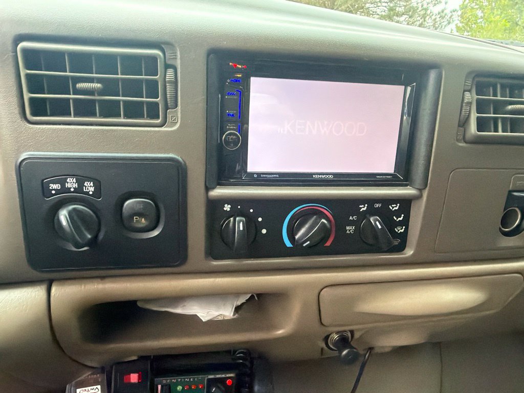 Used 2001 Ford F350 Lariat AWD/4WD image 7