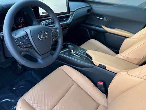 New 2026 Lexus UX 300h AWD image 4