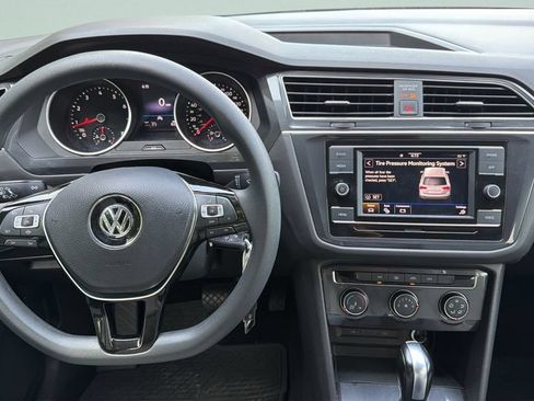 Used 2020 Volkswagen Tiguan S FWD image 17
