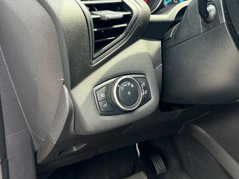 Used 2017 Ford Escape SE w/ Equipment Group 201A image 25