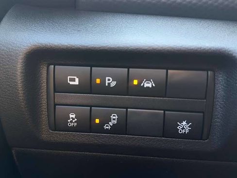 Used 2021 Nissan Kicks S image 15