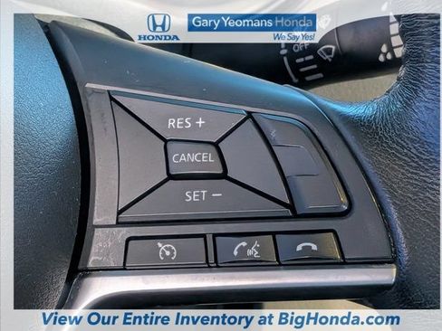 Used 2017 Nissan Rogue Sport SL FWD image 26