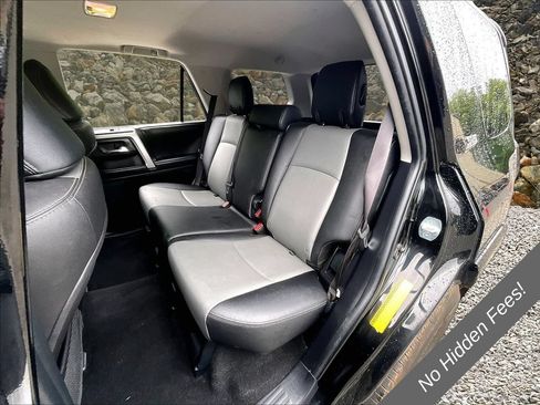 Used 2018 Toyota 4Runner SR5 Premium AWD/4WD image 22