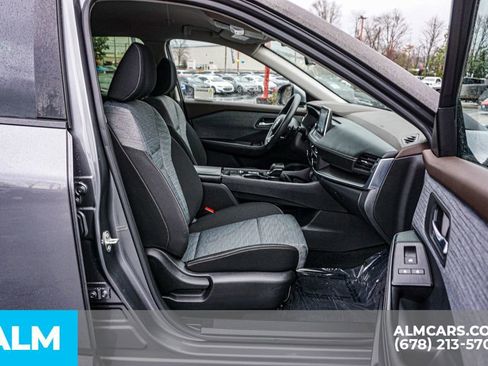 Used 2023 Nissan Rogue SV image 23