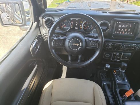 Used 2021 Jeep Wrangler Unlimited Sport AWD/4WD image 15
