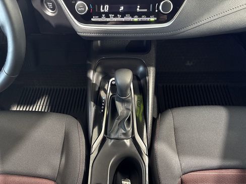 Certified 2025 Toyota Corolla SE w/ Convenience Package image 21