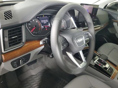 Used 2023 Audi Q5 2.0T Premium w/ Convenience Package AWD/4WD image 24
