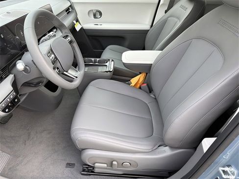 New 2026 Hyundai Ioniq 5 SEL image 9