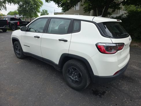 Used 2021 Jeep Compass Sport FWD image 7