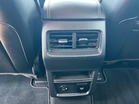 Used 2022 Ford Edge Titanium AWD/4WD image 22