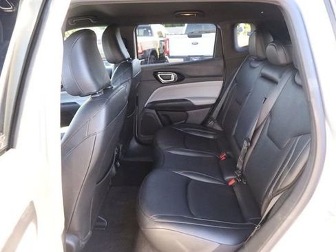 Used 2025 Jeep Compass Limited AWD/4WD image 9