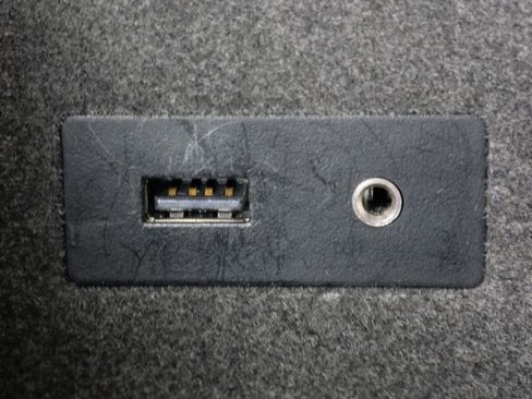 Used 2014 Porsche Cayenne Turbo image 24