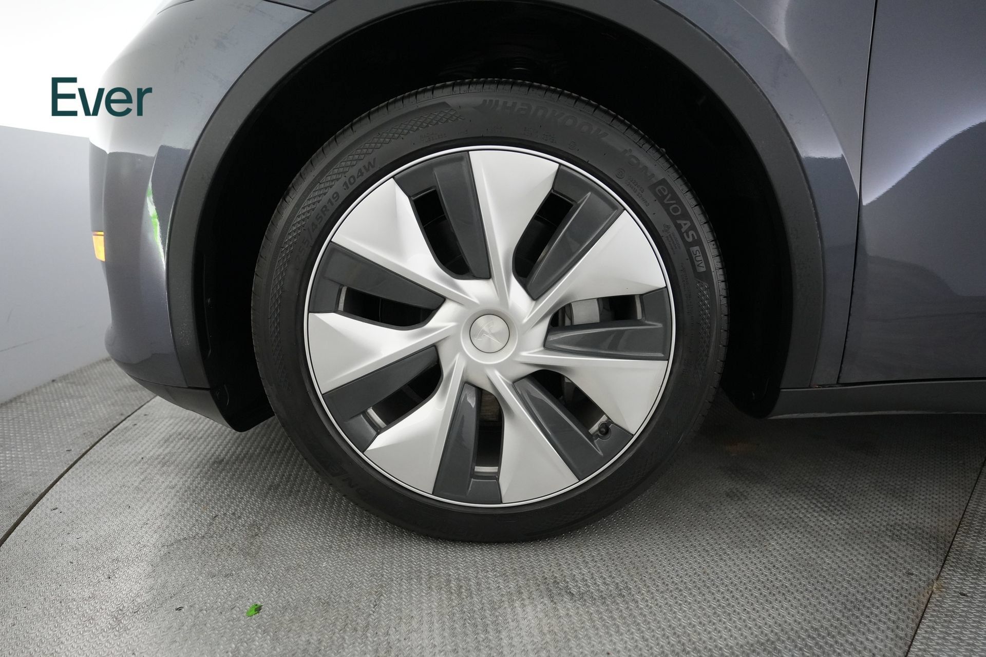 Used 2023 Tesla Model Y Long Range AWD/4WD image 19