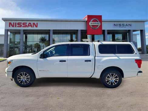 Certified 2023 Nissan Titan SV image 8