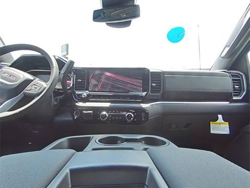 New 2025 GMC Sierra 2500 SLT image 25