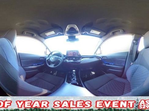 Used 2020 Toyota C-HR XLE image 24