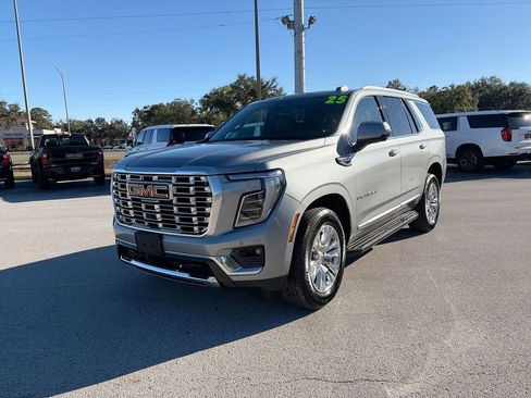Certified 2025 GMC Yukon Denali image 3