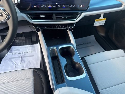 New 2026 Chevrolet Equinox EV LT w/ Convenience Package II image 17