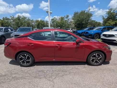 Used 2025 Nissan Sentra SV FWD image 3